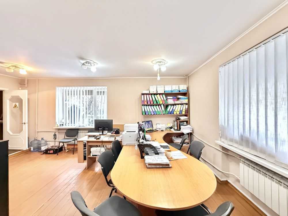 Продаж офісу 43.9 м², Чигоріна вул., 61А