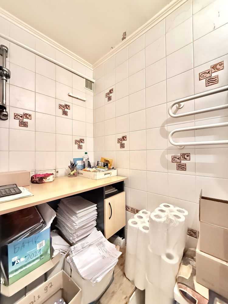Продаж офісу 43.9 м², Чигоріна вул., 61А