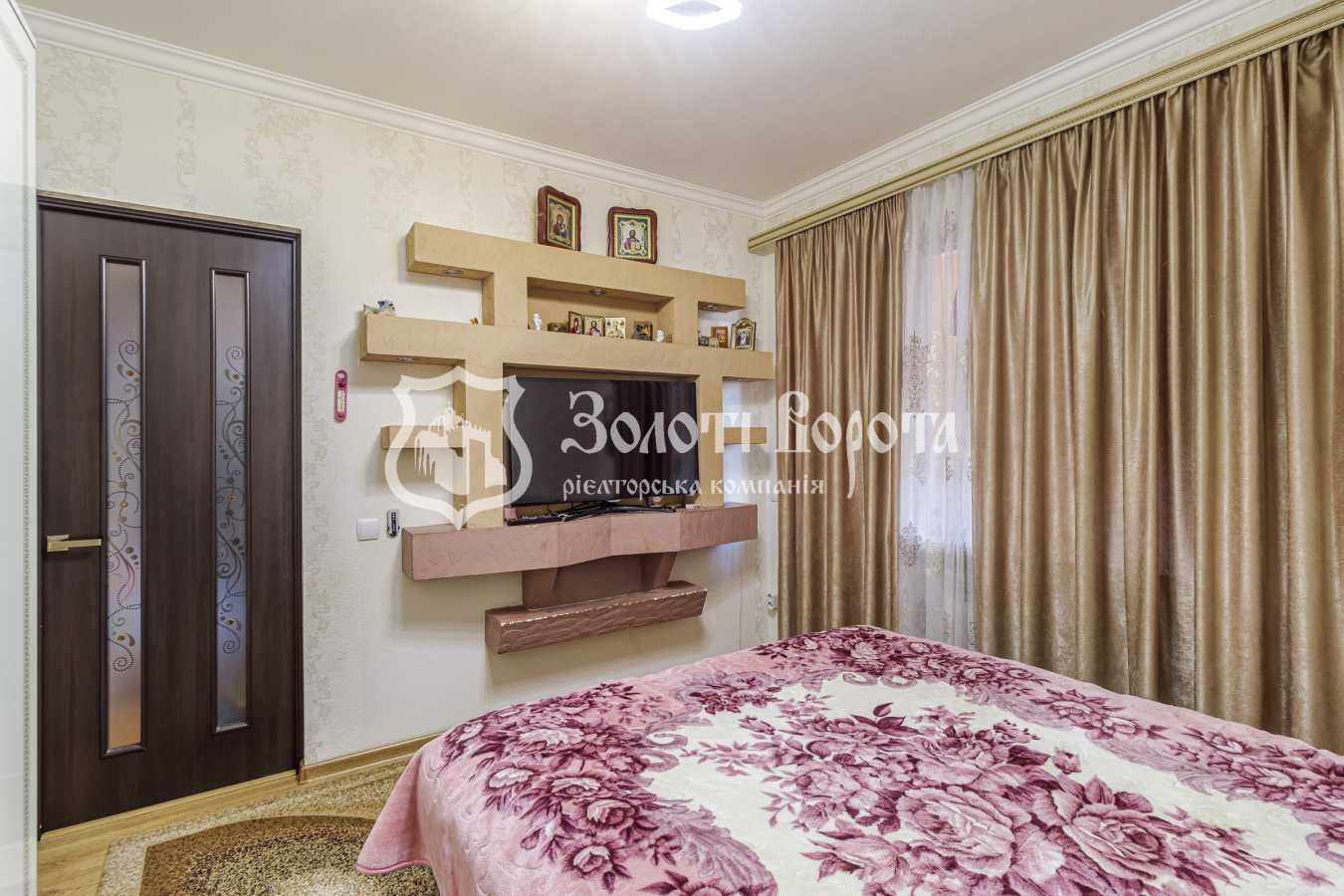Продаж 2-кімнатної квартири 43.5 м², Оксамитова, 1б