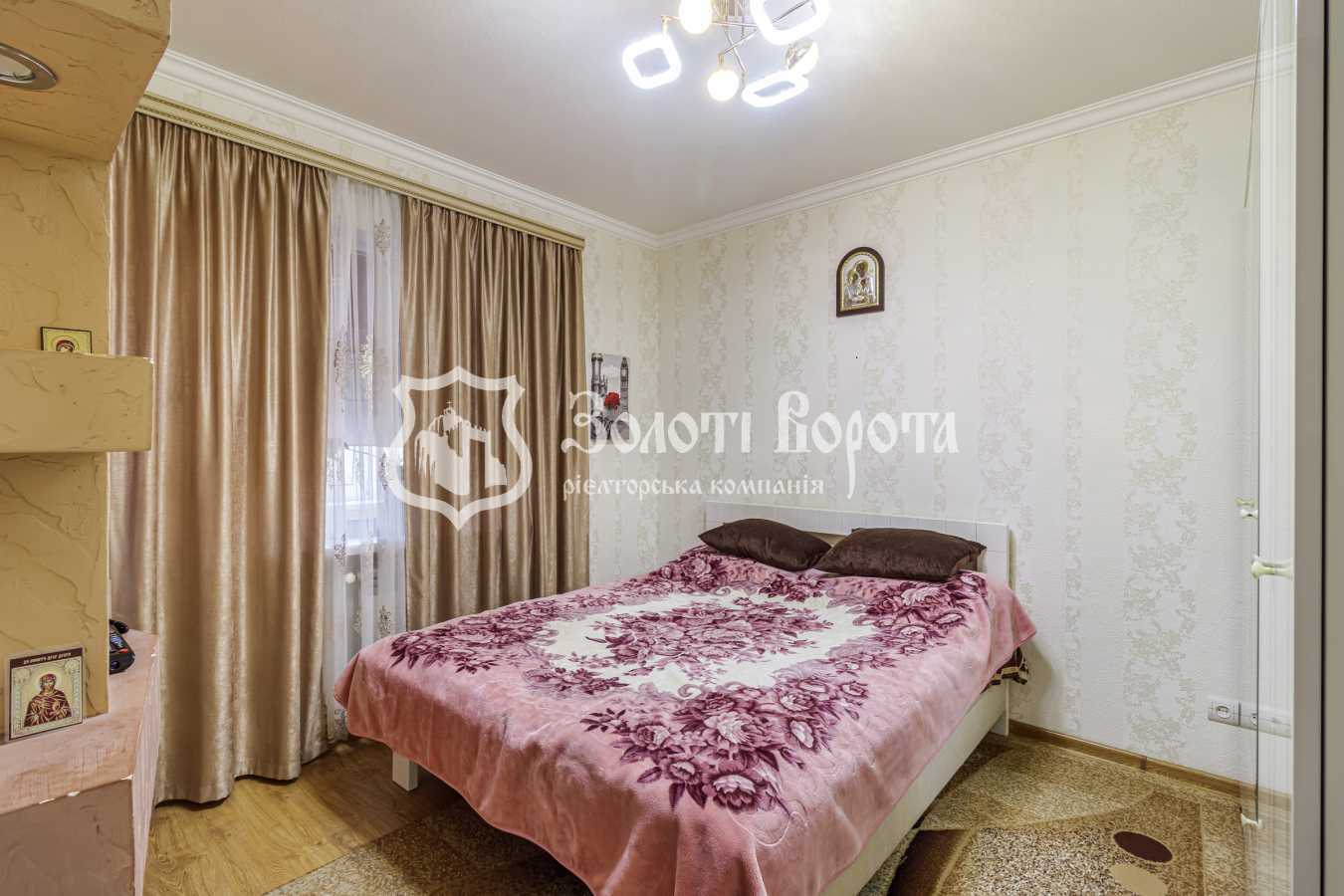Продаж 2-кімнатної квартири 43.5 м², Оксамитова, 1б