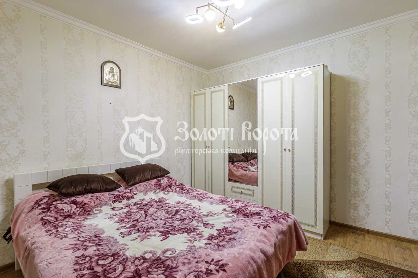 Продаж 2-кімнатної квартири 43.5 м², Оксамитова, 1б