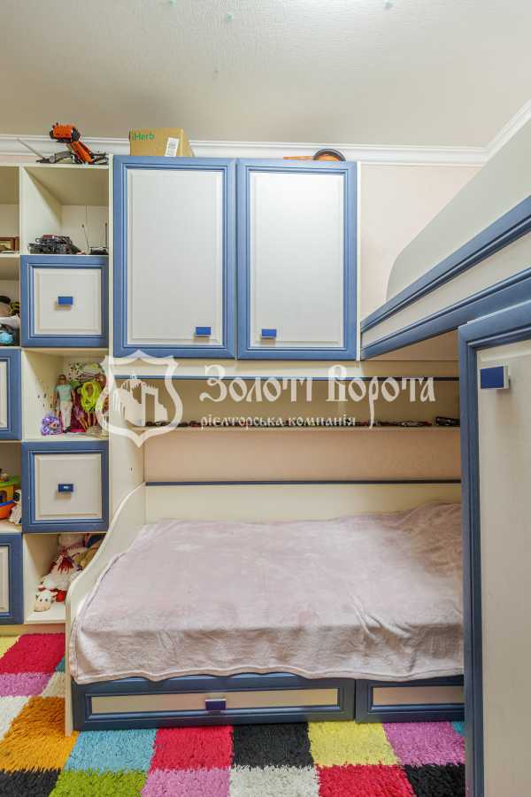 Продаж 2-кімнатної квартири 43.5 м², Оксамитова, 1б