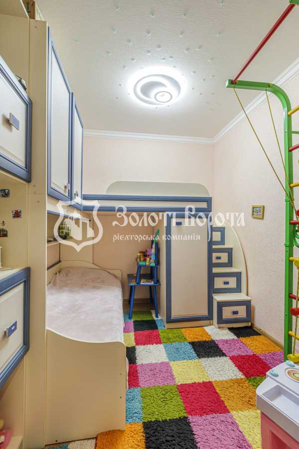 Продаж 2-кімнатної квартири 43.5 м², Оксамитова, 1б