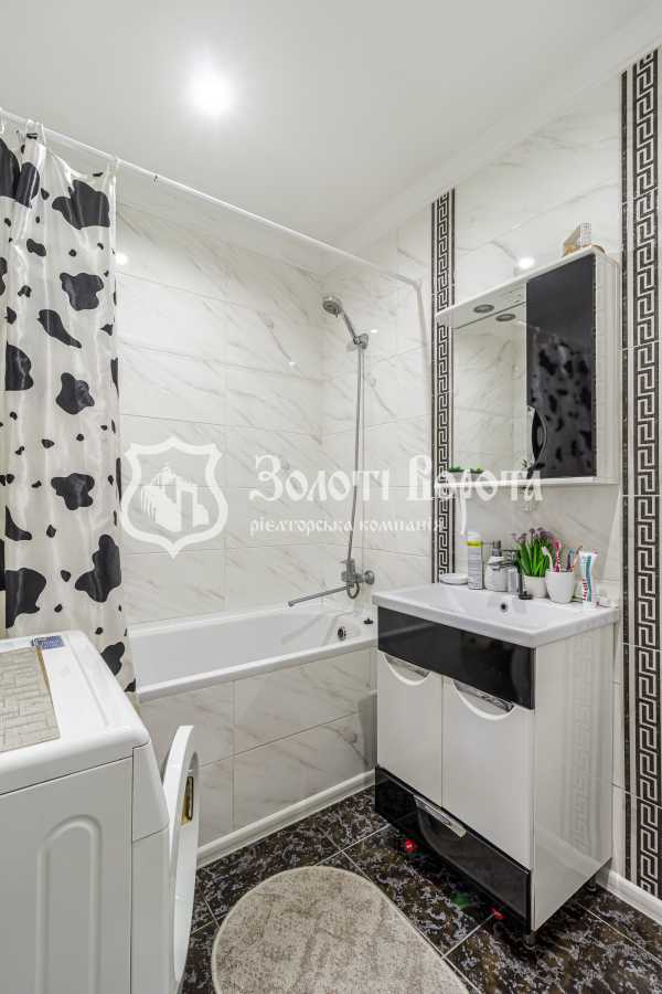 Продаж 2-кімнатної квартири 43.5 м², Оксамитова, 1б