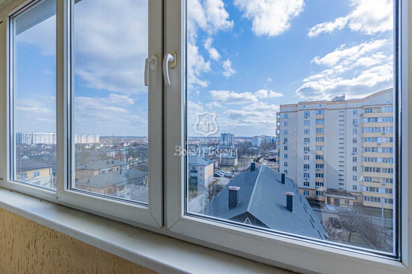 Продаж 3-кімнатної квартири 89.7 м², Садова вул., 7б