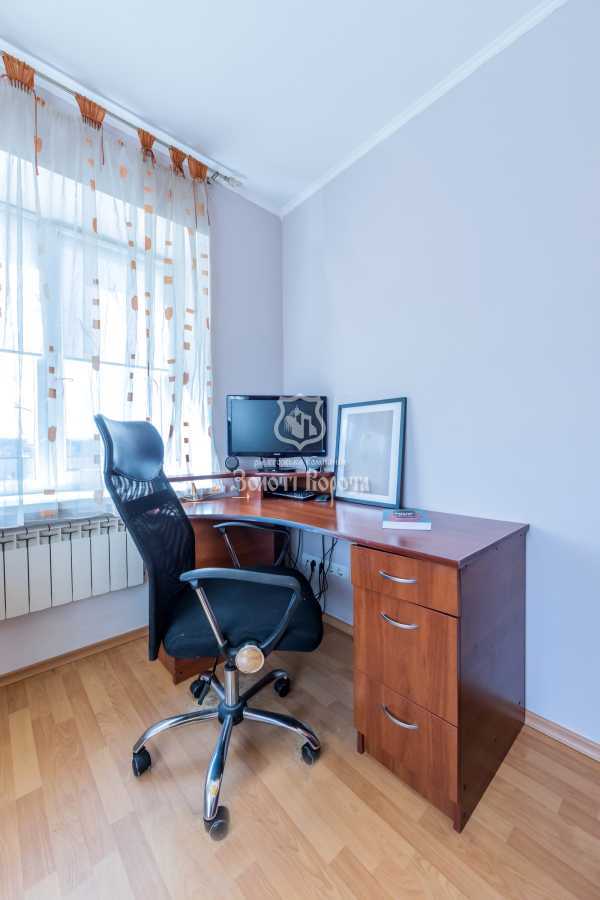 Продаж 3-кімнатної квартири 89.7 м², Садова вул., 7б