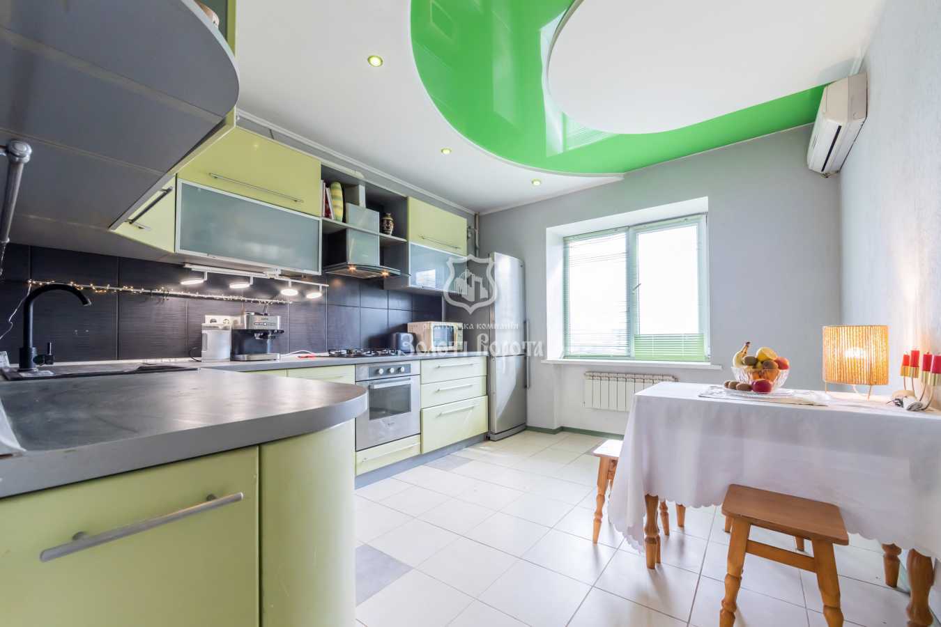 Продаж 3-кімнатної квартири 89.7 м², Садова вул., 7б