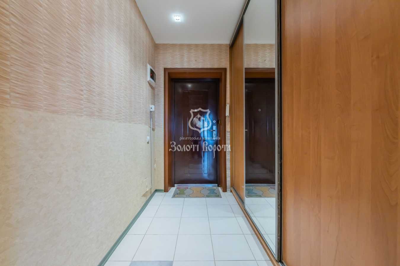 Продаж 3-кімнатної квартири 89.7 м², Садова вул., 7б