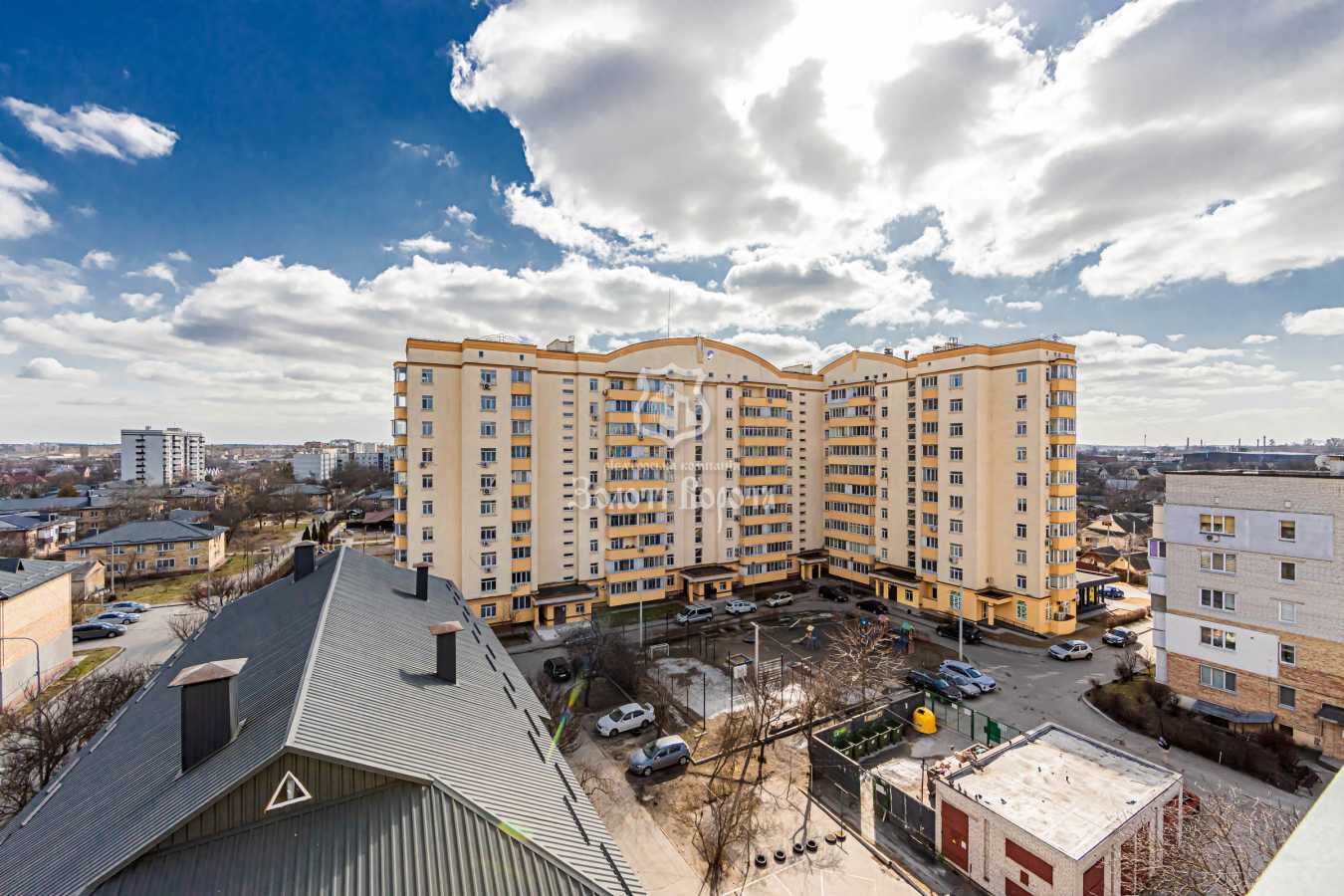Продаж 3-кімнатної квартири 89.7 м², Садова вул., 7б