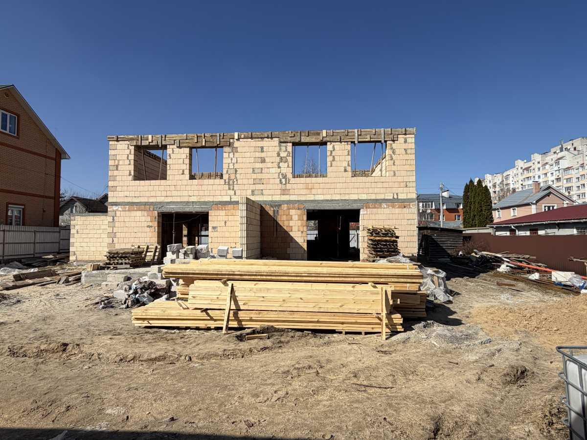 Продажа дома 120 м², Левка Ревуцкого ул., 2