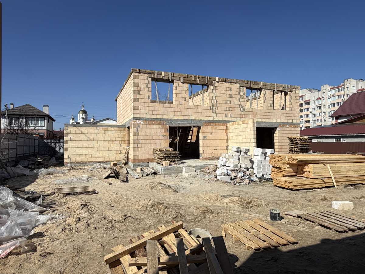 Продажа дома 120 м², Левка Ревуцкого ул., 2