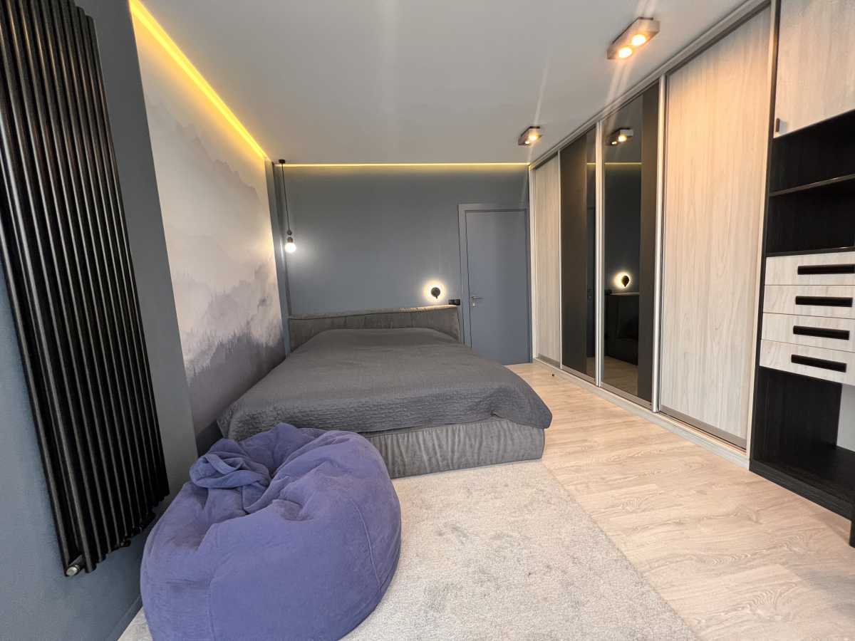 Оренда 3-кімнатної квартири 84 м², Предславинська вул., 53