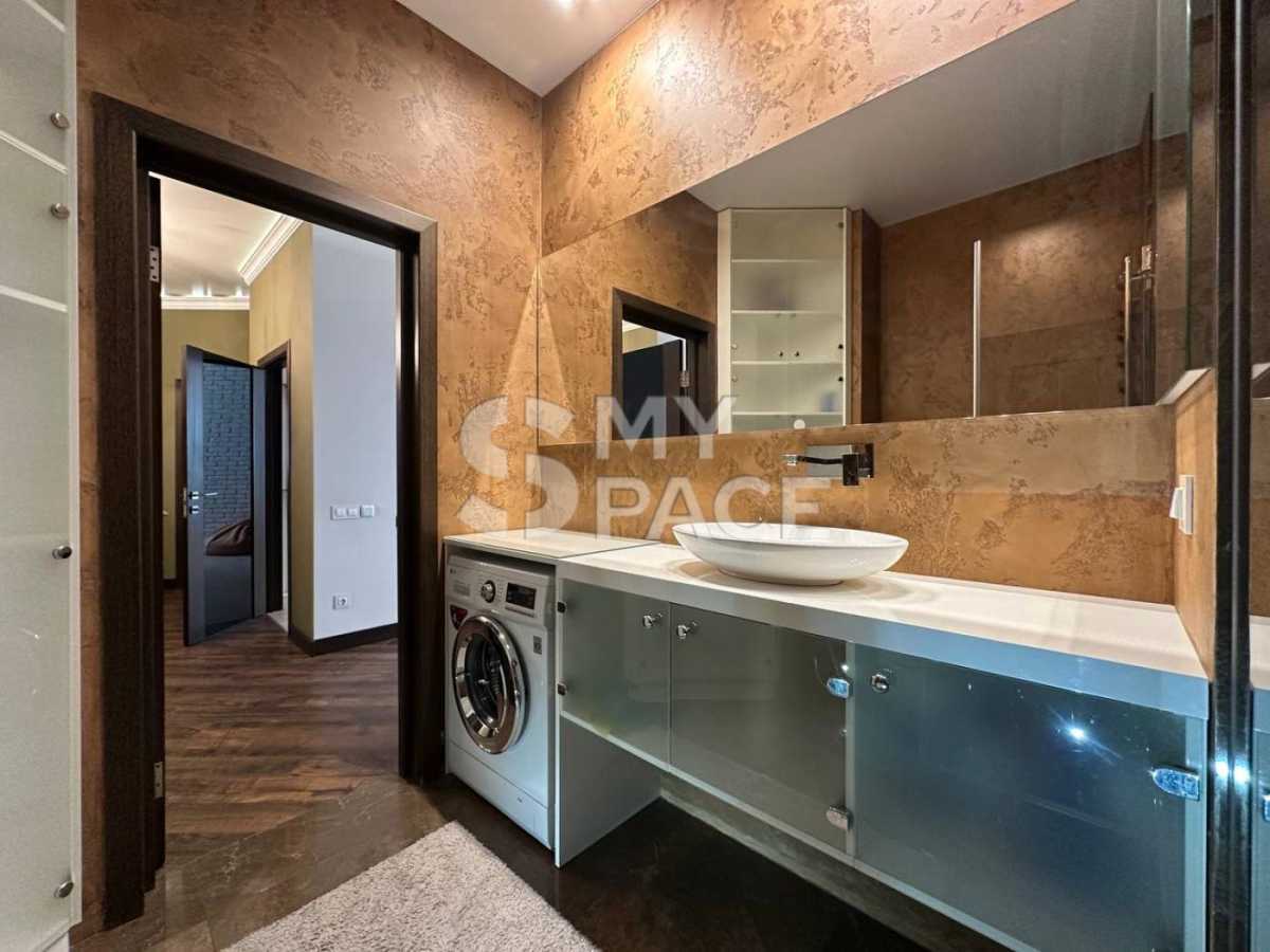 Продажа 3-комнатной квартиры 108 м², Щорса, 44А