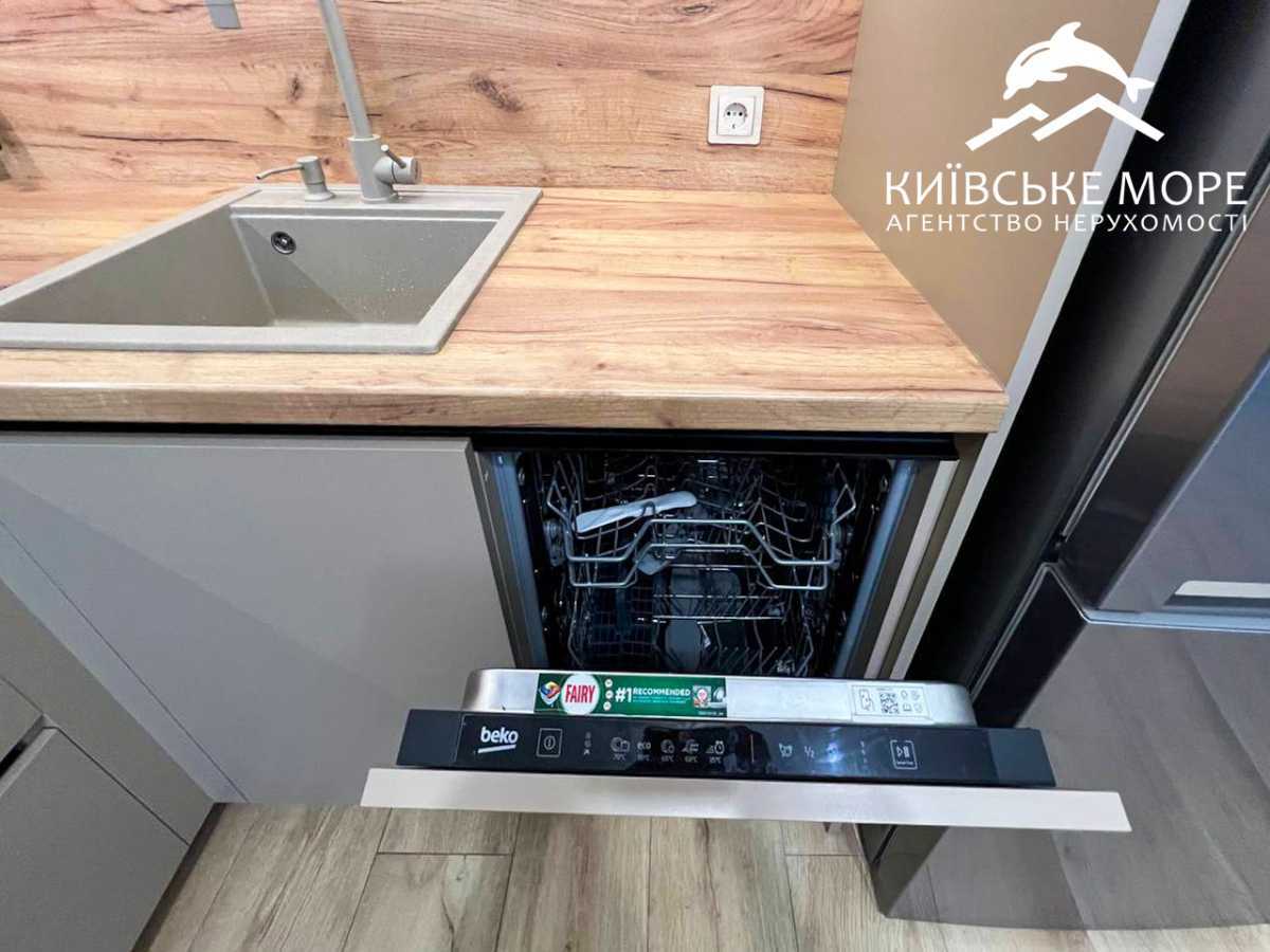 Оренда 1-кімнатної квартири 44 м², Воскресенська вул., 2В