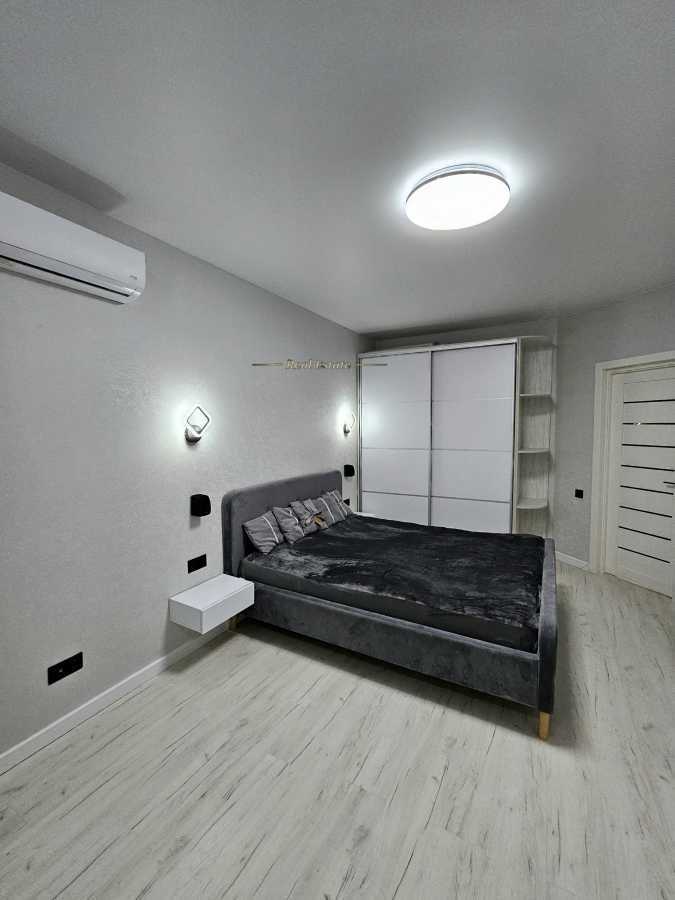 Продаж 1-кімнатної квартири 41.4 м², Василя Стуса, 19