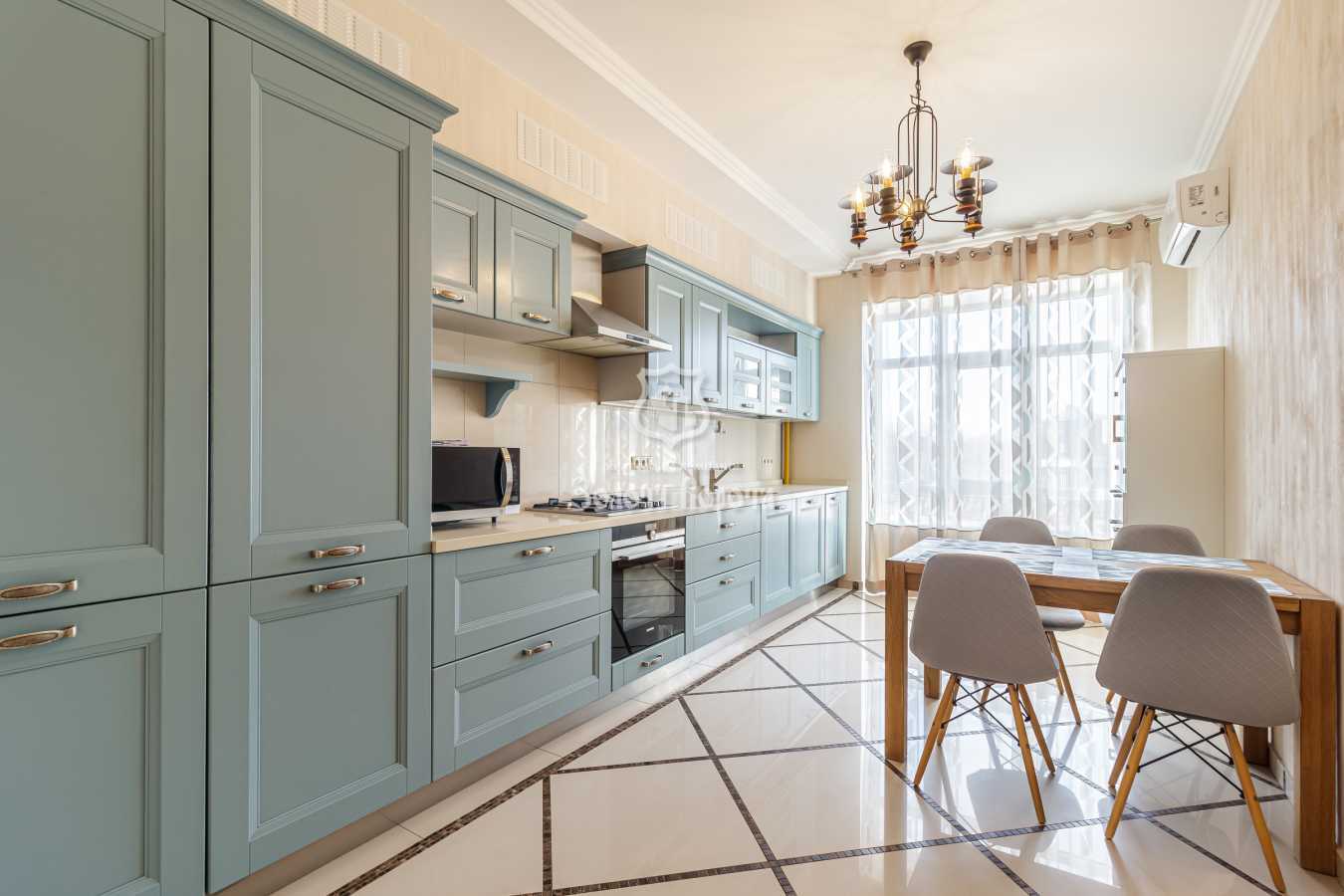 Продаж 3-кімнатної квартири 105 м², Патріотів вул., 74/57