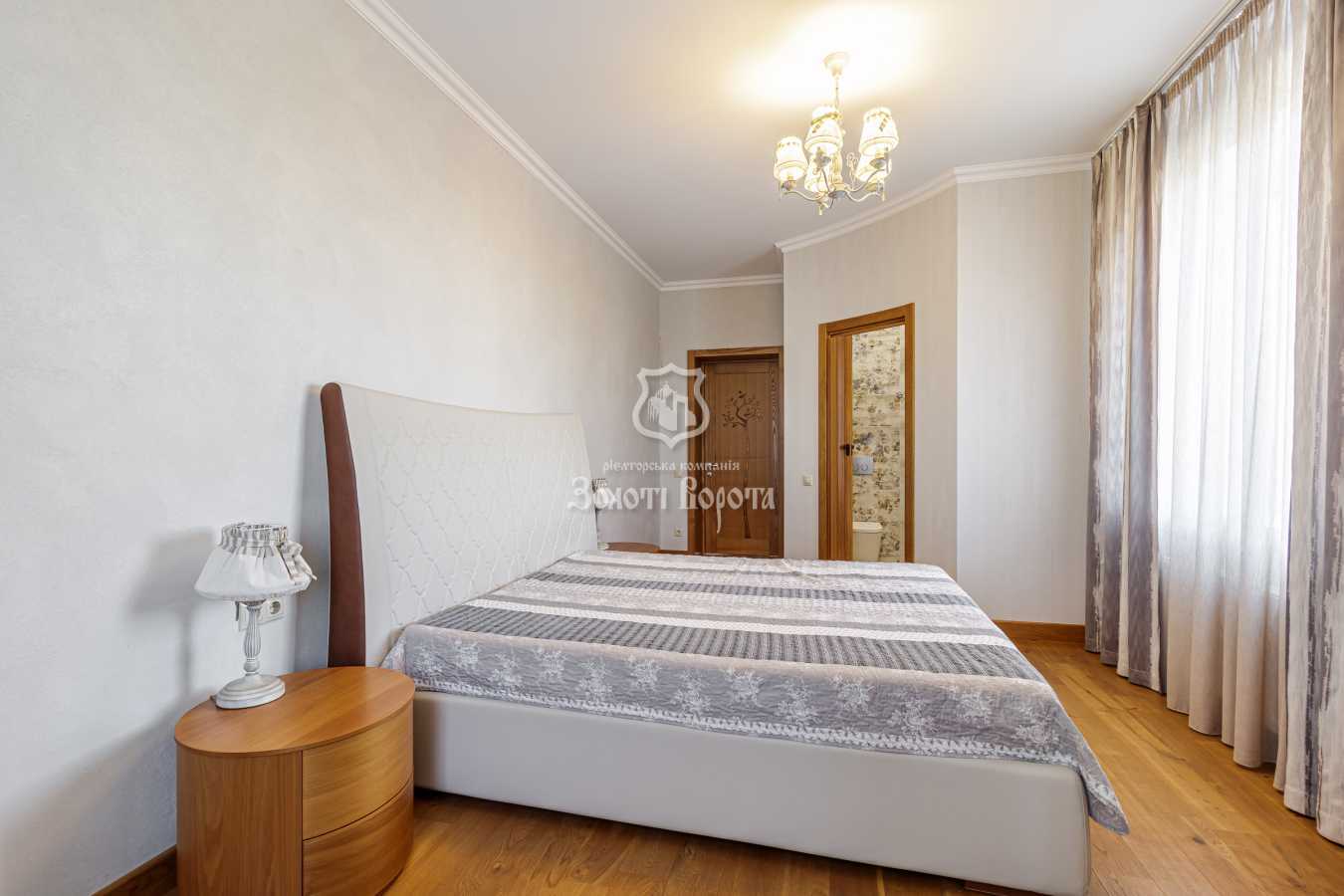 Продаж 3-кімнатної квартири 105 м², Патріотів вул., 74/57