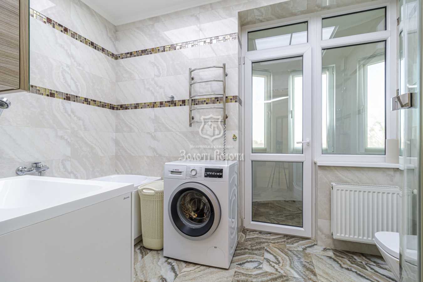 Продаж 3-кімнатної квартири 105 м², Патріотів вул., 74/57