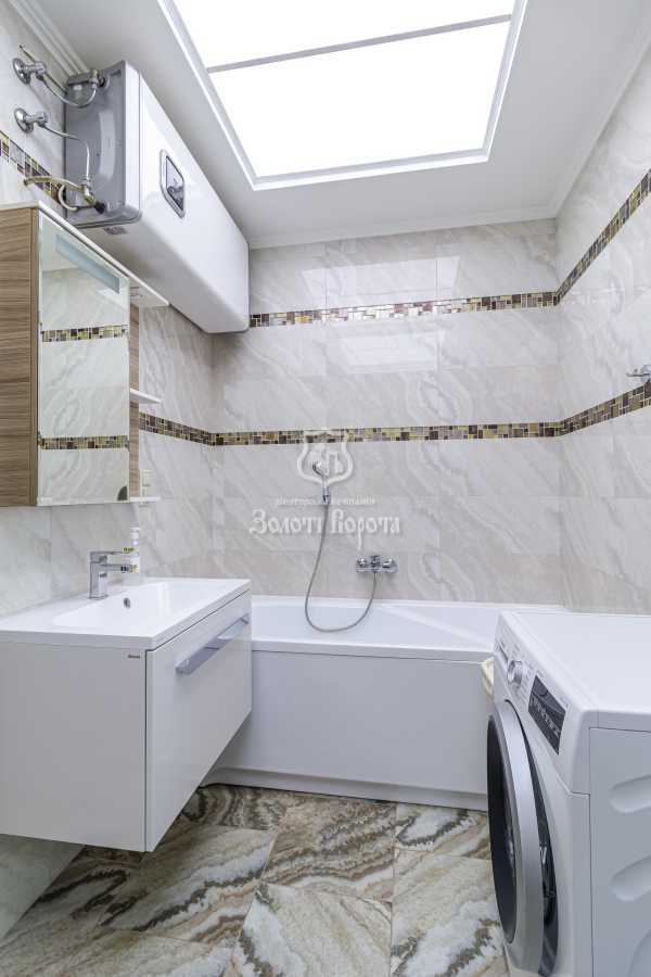 Продаж 3-кімнатної квартири 105 м², Патріотів вул., 74/57