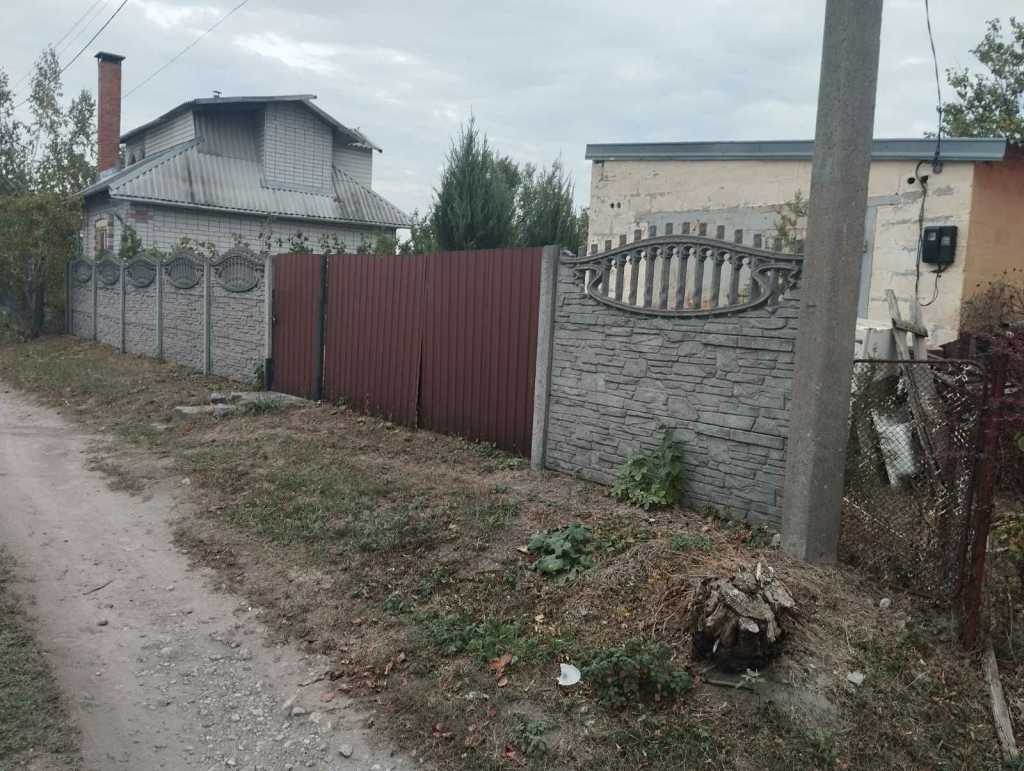 Продаж ділянки під індивідуальне житлове будівництво 120 соток, Нету