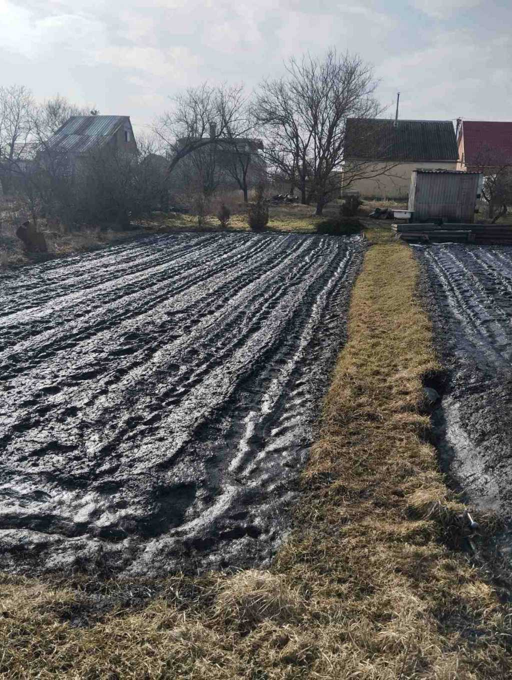 Продаж ділянки під індивідуальне житлове будівництво 120 соток, Нету