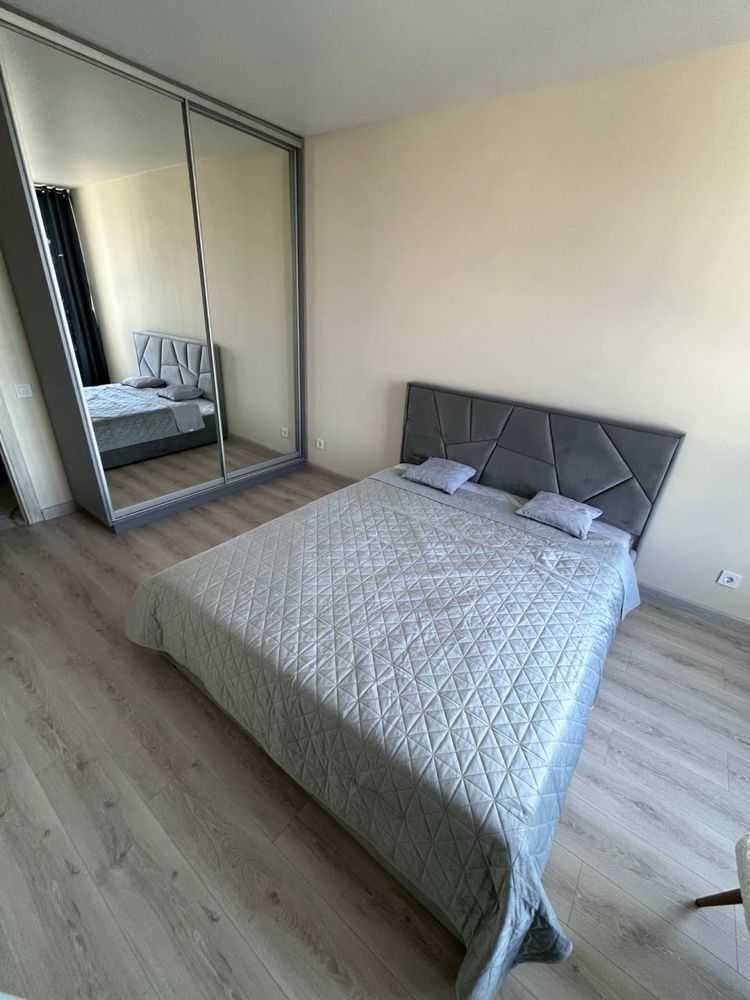 Аренда 1-комнатной квартиры 40 м², Академика Глушкова просп., 42