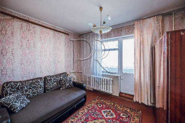 Продаж 3-кімнатної квартири 70 м², Райдужна вул., 21А