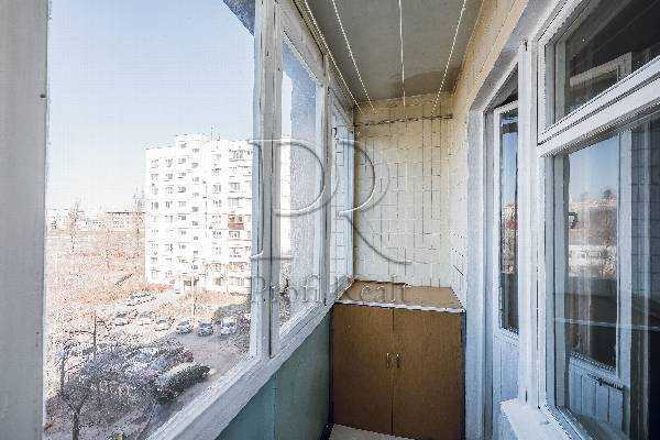 Продаж 3-кімнатної квартири 70 м², Райдужна вул., 21А