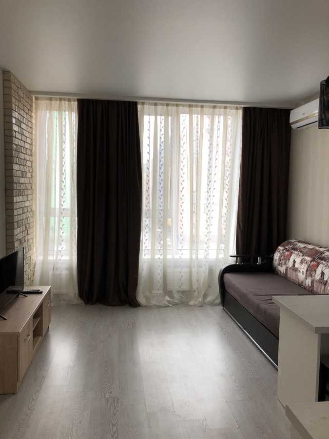 Оренда 1-кімнатної квартири 22 м², Соборності просп., 17 К2