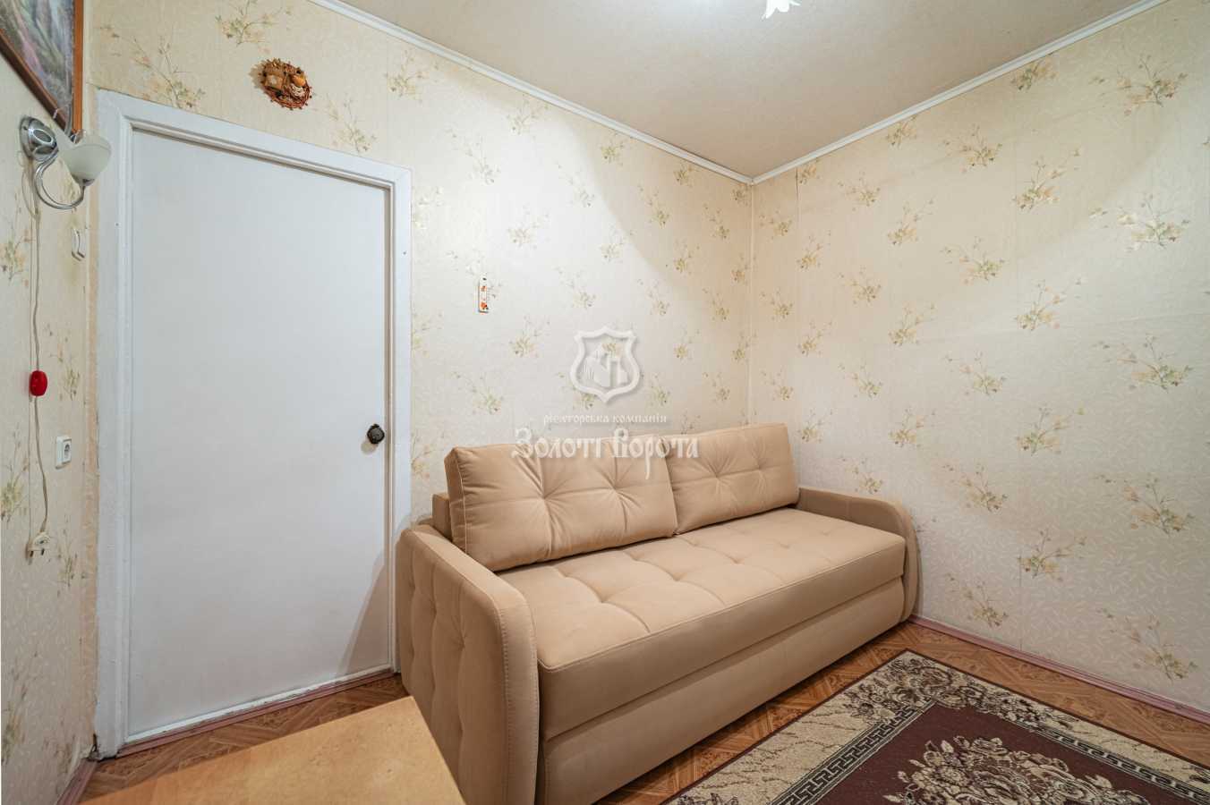 Продаж 3-кімнатної квартири 70.1 м², Світлицького вул., 28