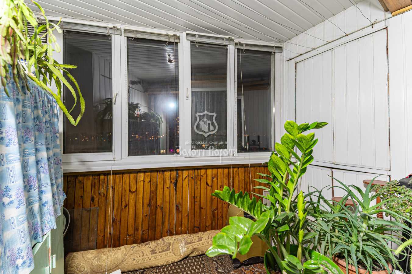 Продаж 3-кімнатної квартири 70.1 м², Світлицького вул., 28