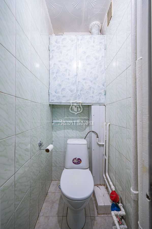 Продаж 3-кімнатної квартири 70.1 м², Світлицького вул., 28