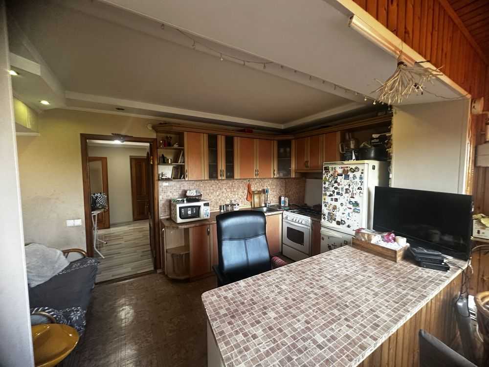 Продаж 2-кімнатної квартири 59 м², Центральна вул.