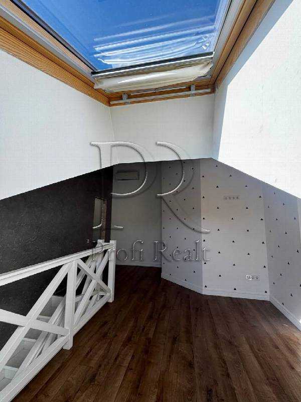 Продаж 1-кімнатної квартири 44 м², Михайла Величка вул., 1