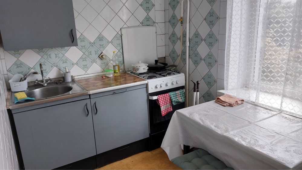 Продаж 2-кімнатної квартири 50 м², Валентина Сєрова вул.