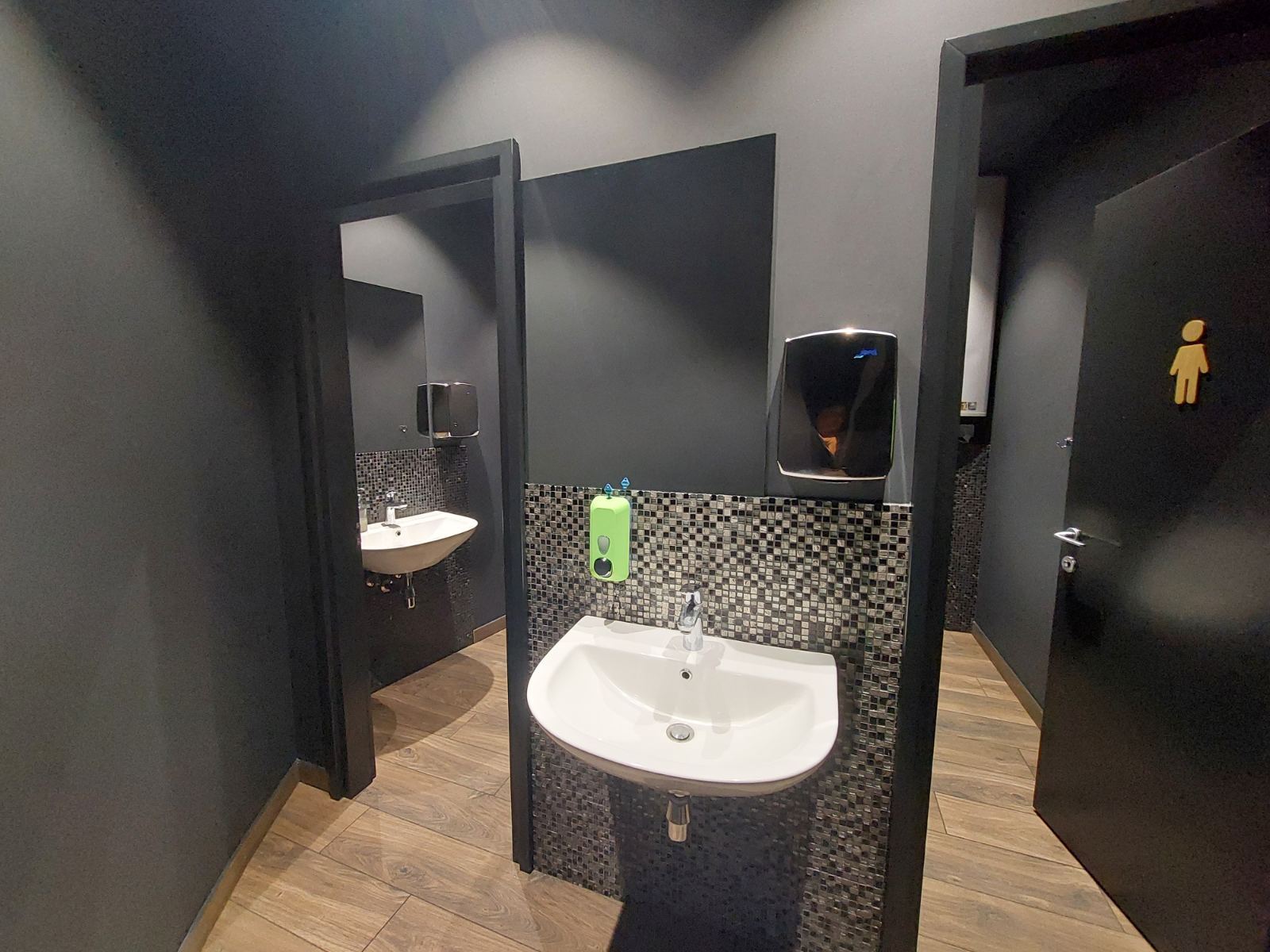 Аренда офиса 684 м², Кирилловская ул.