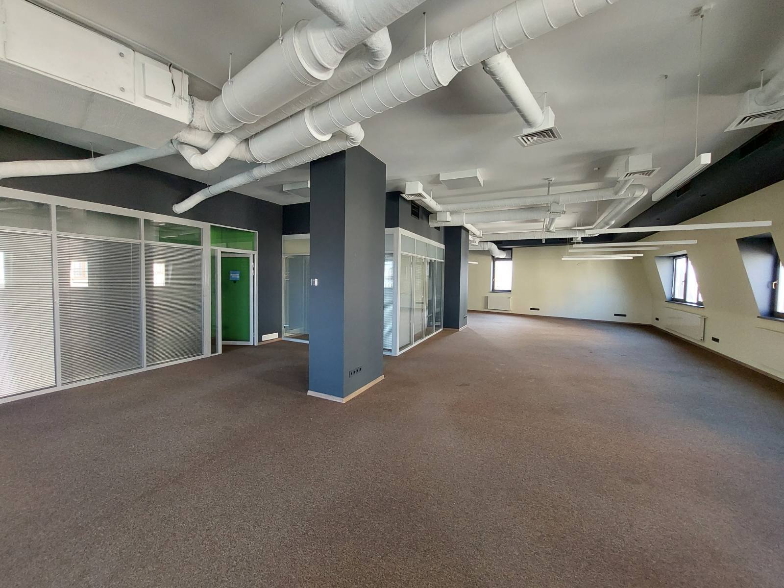 Аренда офиса 684 м², Кирилловская ул.