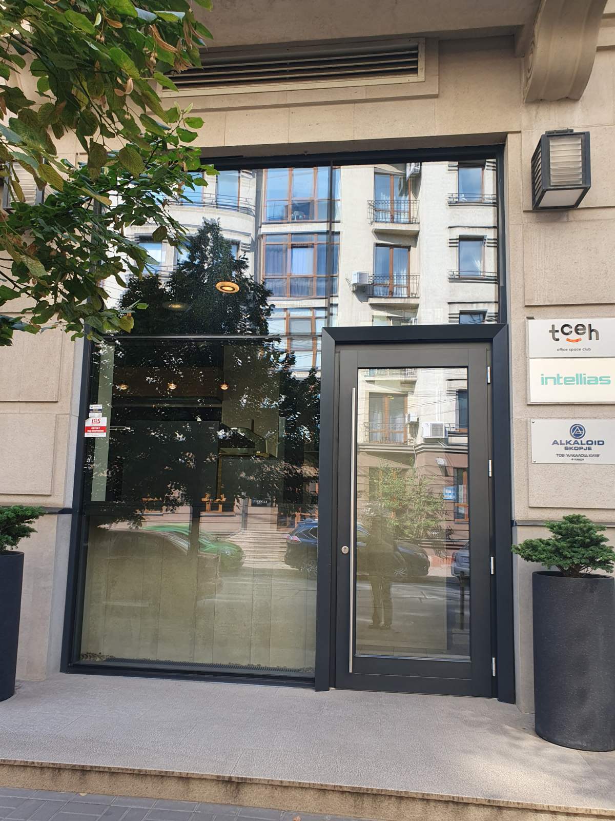 Аренда офиса 684 м², Кирилловская ул.