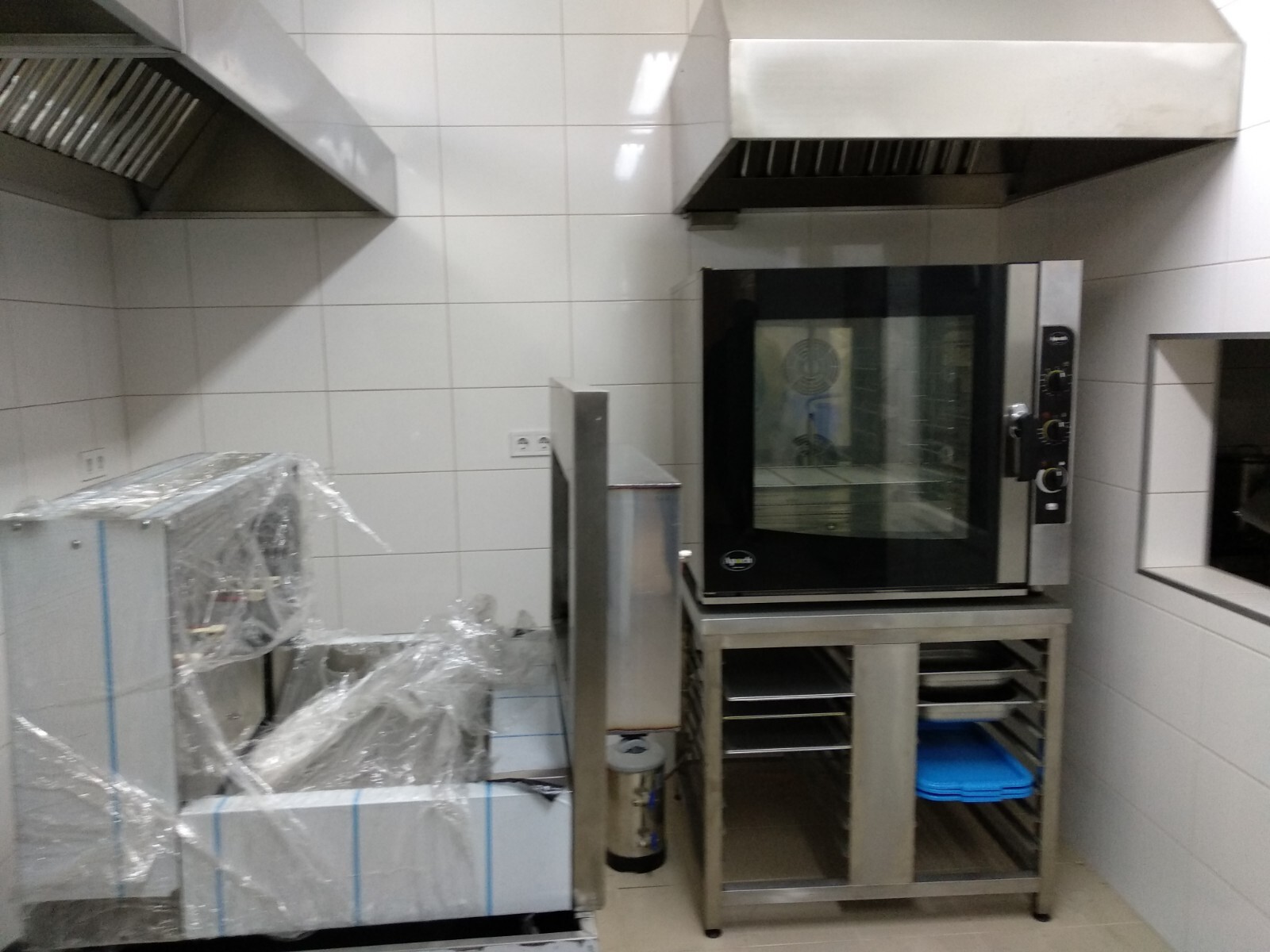 Аренда другого торгового помещения 255 м², Инглези ул.