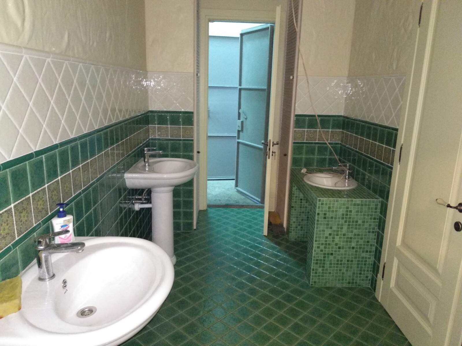 Аренда другого торгового помещения 255 м², Инглези ул.