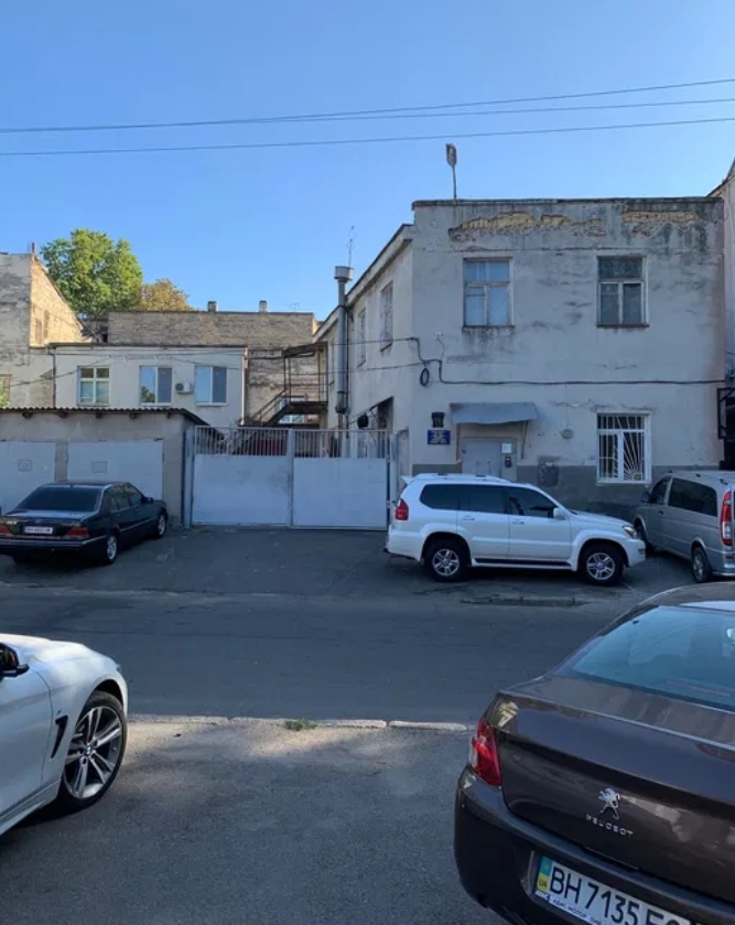 Аренда помещения свободного назначения 912 м², Южная ул.