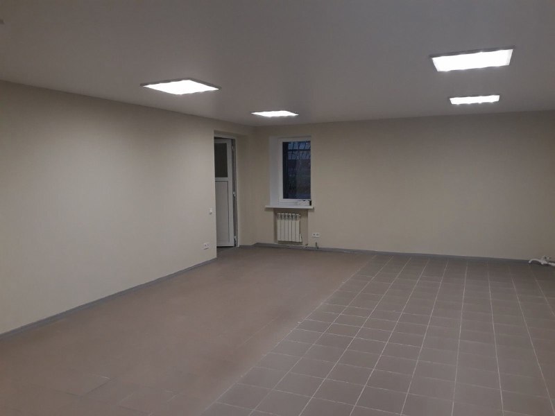 Продаж комерції 66 м², Будівельників вул., 5А