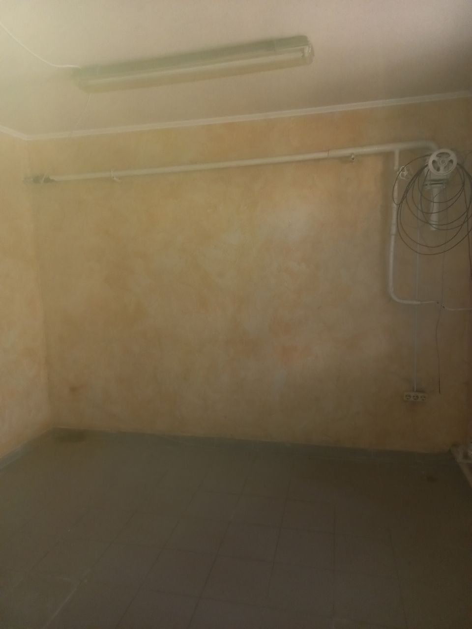 Продаж комерції 47 м², Будівельників вул., 5А