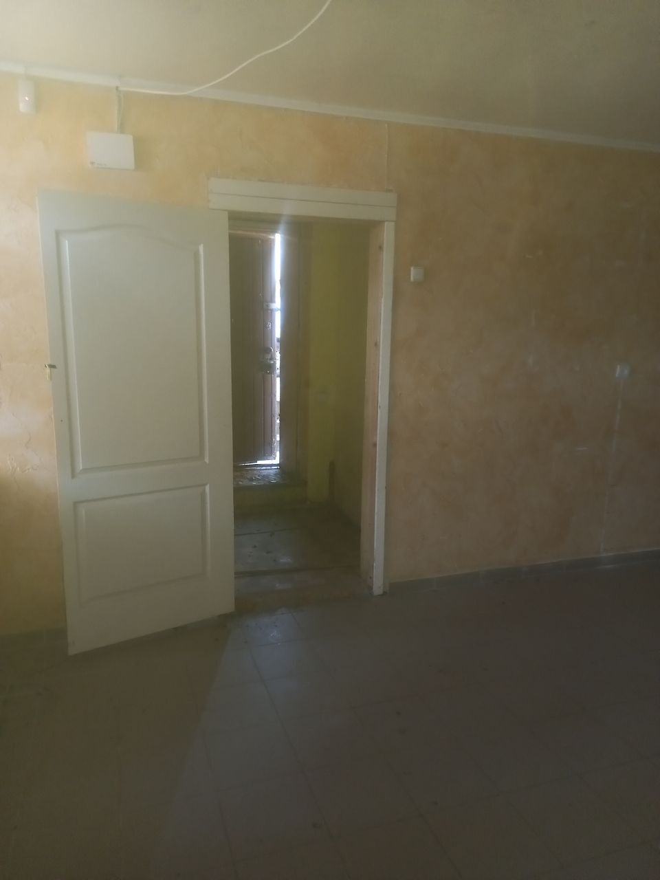 Продаж комерції 47 м², Будівельників вул., 5А