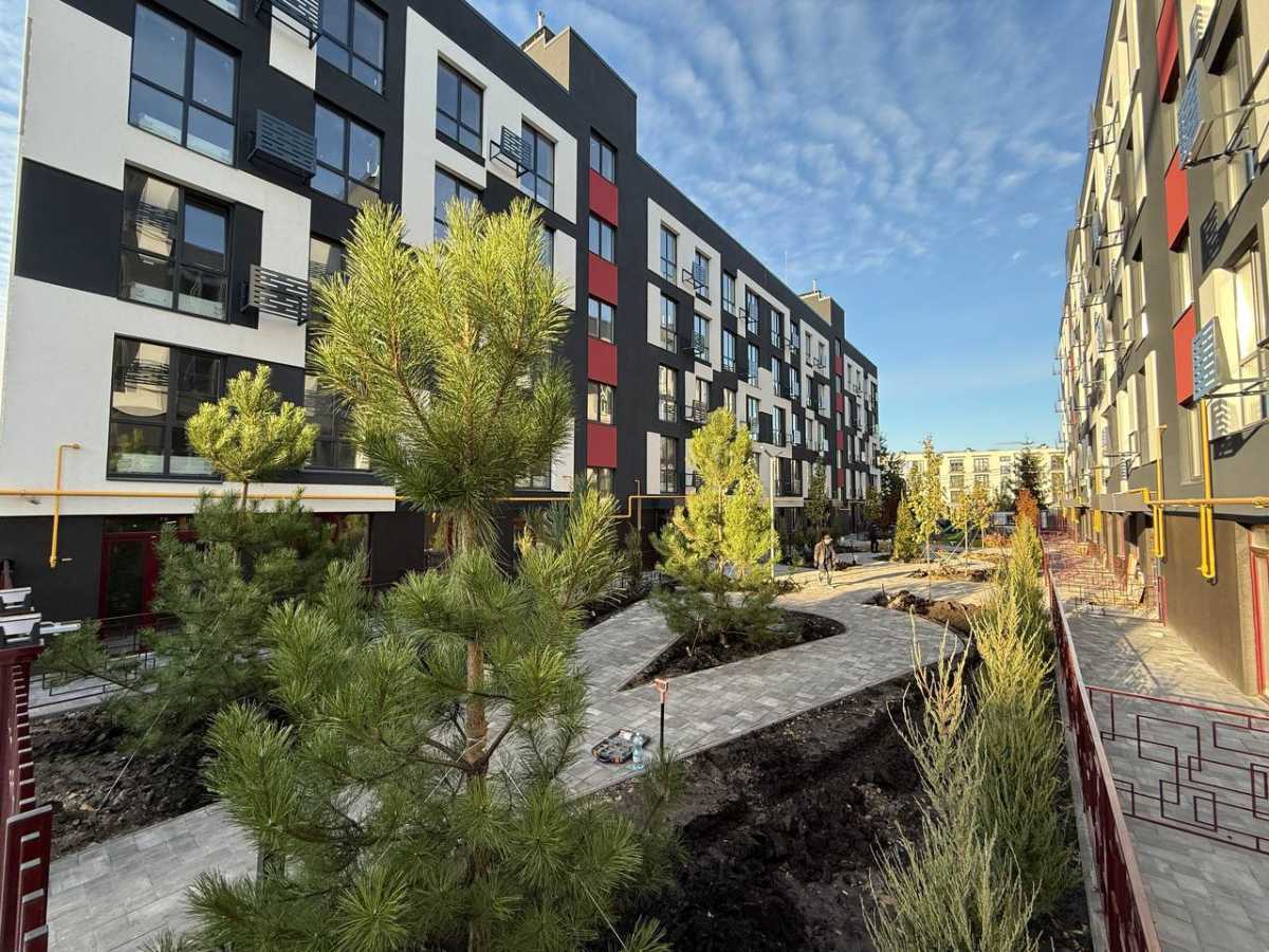 Продаж 1-кімнатної квартири 36.5 м², Інститутська вул., 5