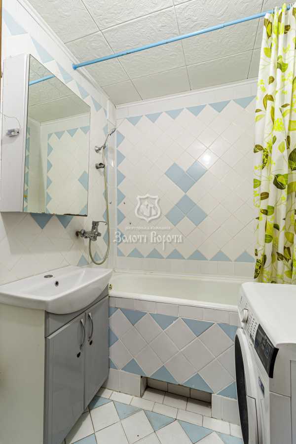 Продажа 3-комнатной квартиры 74.4 м², Академика Ефремова ул., 3