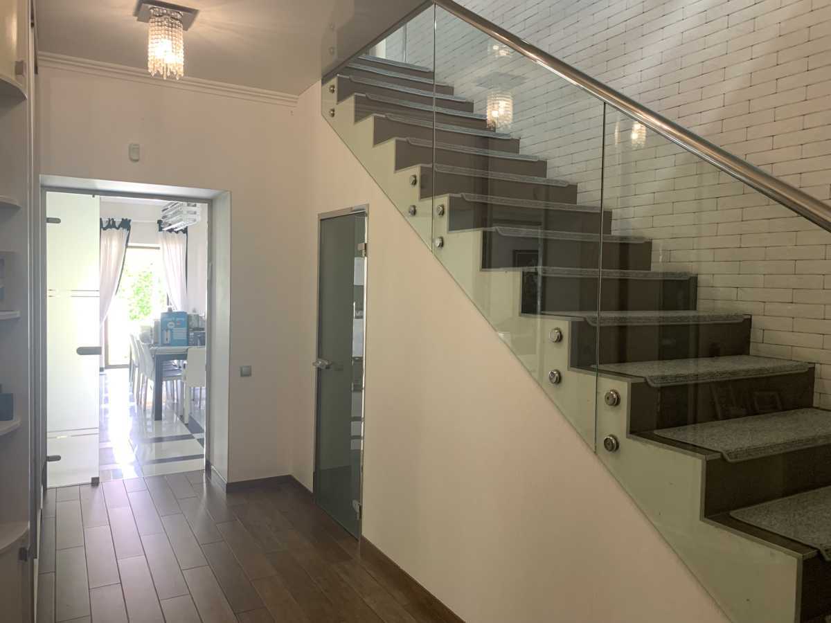 Аренда дома 411 м², Каштанова ул., 16