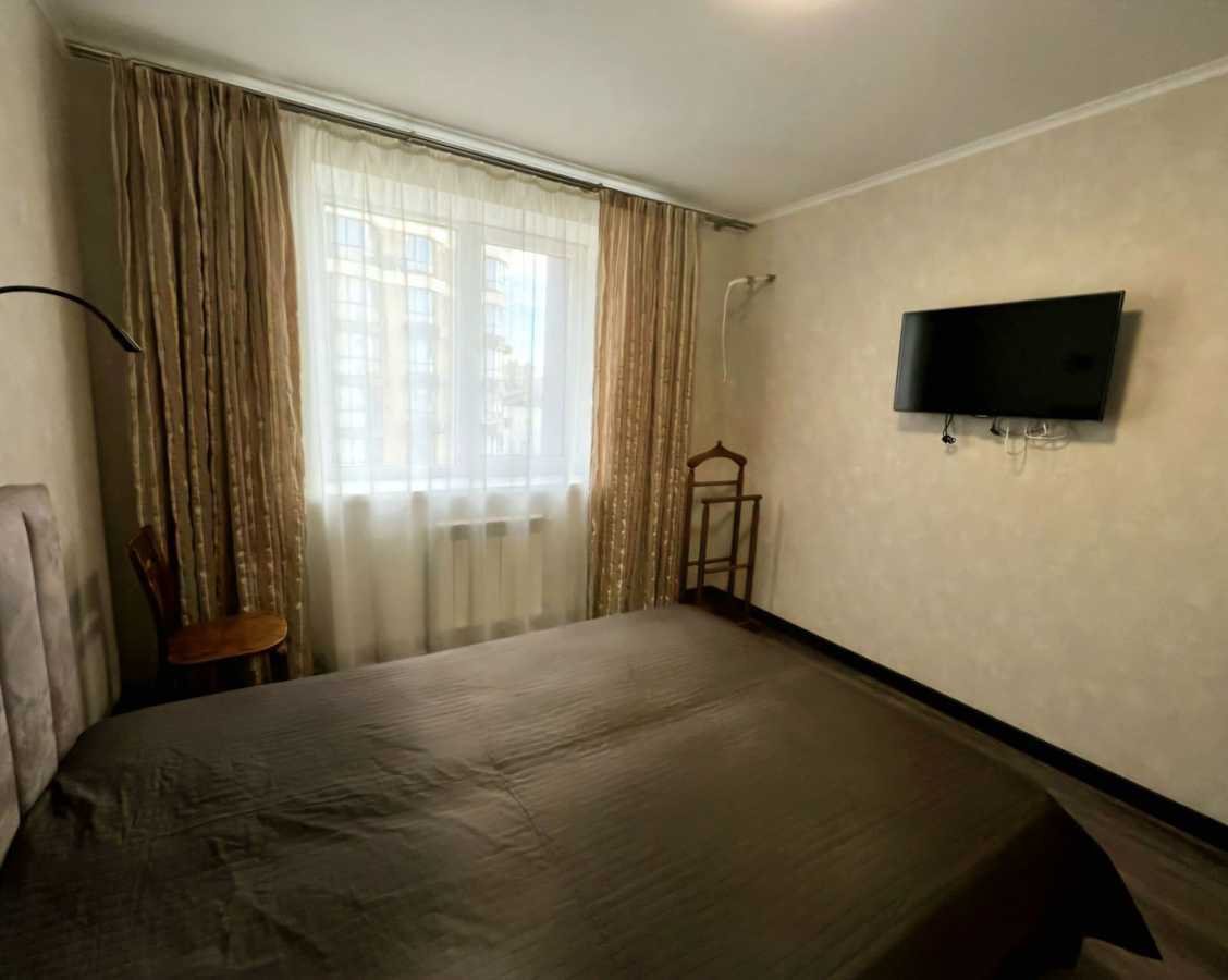 Продаж 2-кімнатної квартири 63 м², Яблунева вул., 13