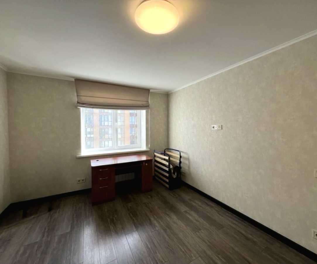 Продаж 2-кімнатної квартири 63 м², Яблунева вул., 13