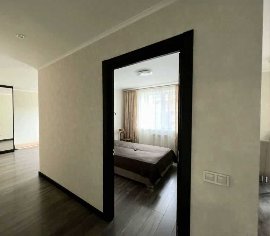 Продаж 2-кімнатної квартири 63 м², Яблунева вул., 13